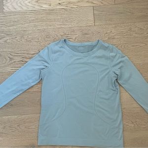 Swiftly Relaxed Long-Sleeve Shirt